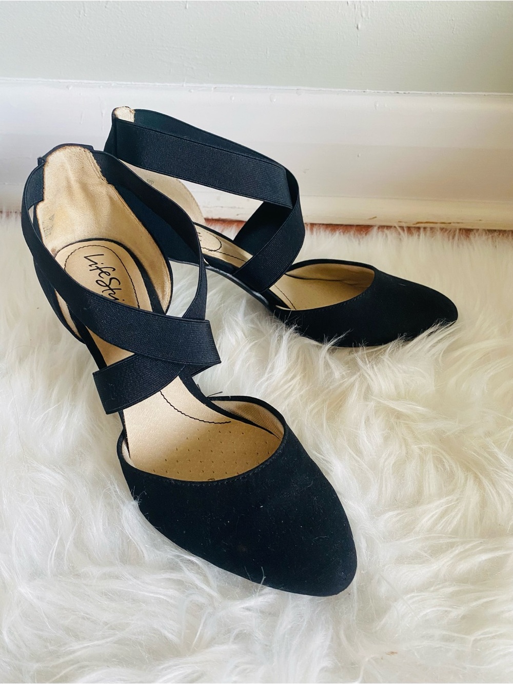 🛍️Life Stride Black Crisscross Pointed-Toe Heels - Picture 10 of 16